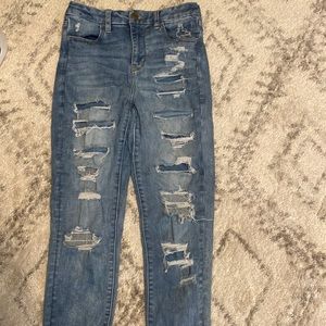 American Eagles distressed jeans